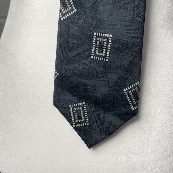 Giorgio Armani Men’s  Black Silk Tie With Square Print - Picture 5 of 7